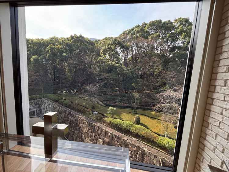 チャペルからの景色。日本庭園