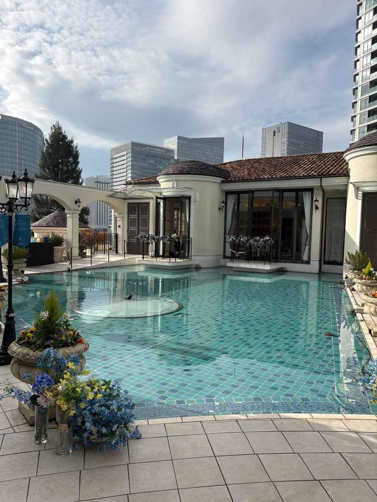 チャペルから出るとお外がしっかり開けており開放感がありました。