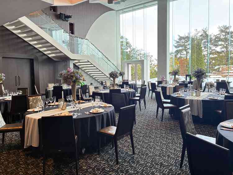 2種類ある披露宴会場のうちの1つです。落ち着いた雰囲気が素敵でした。