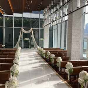 自然光が入り、とても明るかった挙式会場。