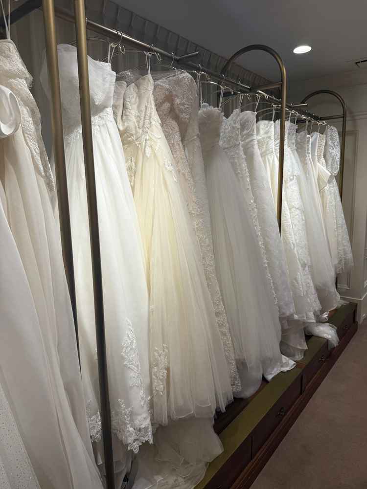 白色のドレスだけでも何種類あったので、自分に合った物をじっくり選べる。