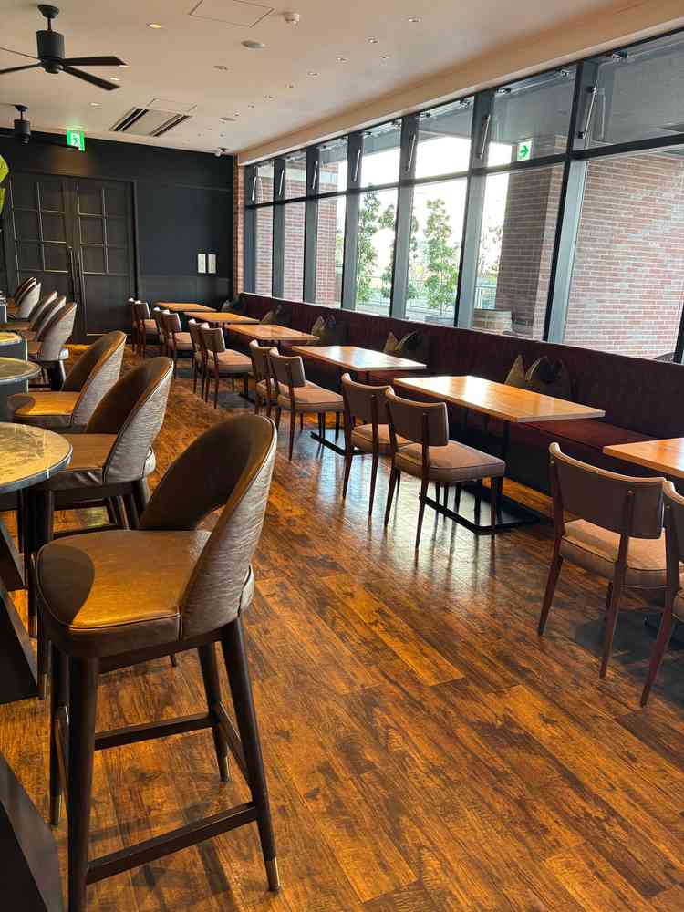 待合室に、たくさん椅子が用意されており、ヒールで来たり遠方か来ても安心だなと思いました。