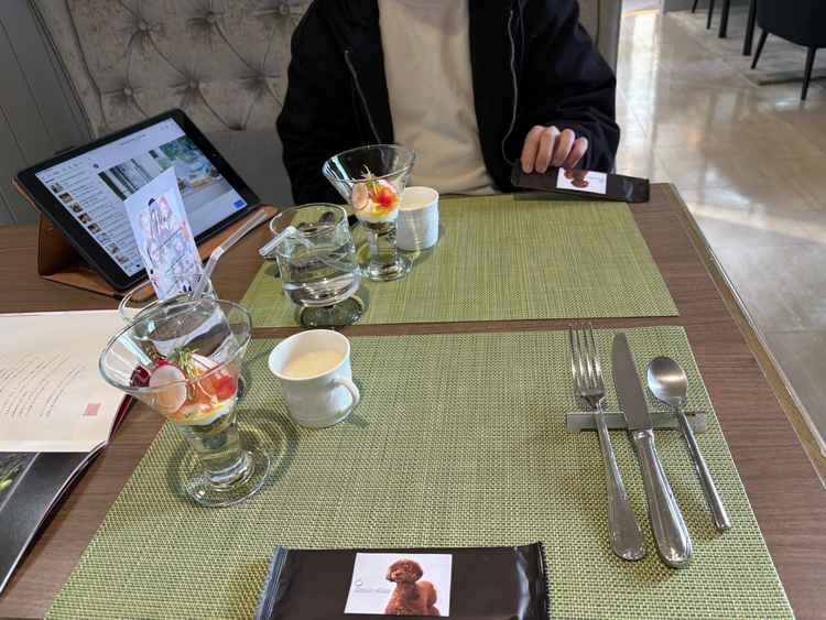 試食や打ち合わせは一組ずつきちんと場所がとられており、すごやすい空間でした。