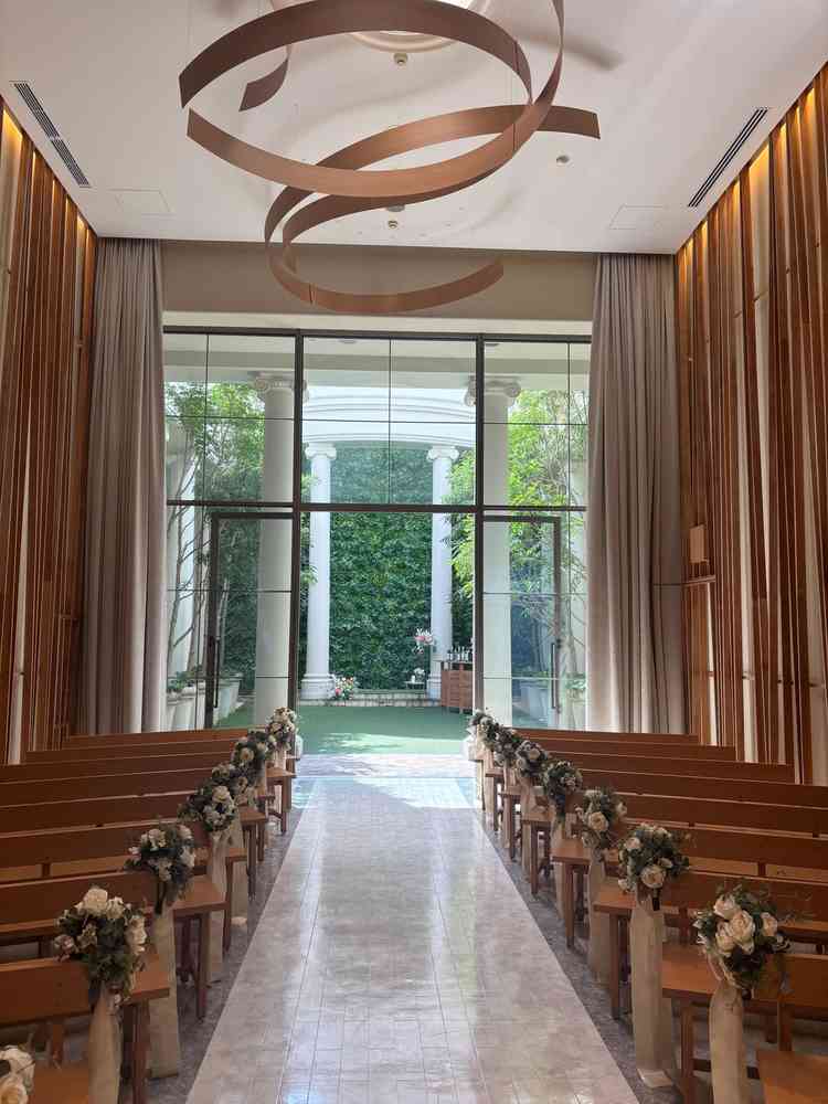 チャペルのすぐ後ろがガーデンになっていてすごく素敵な空間でした。