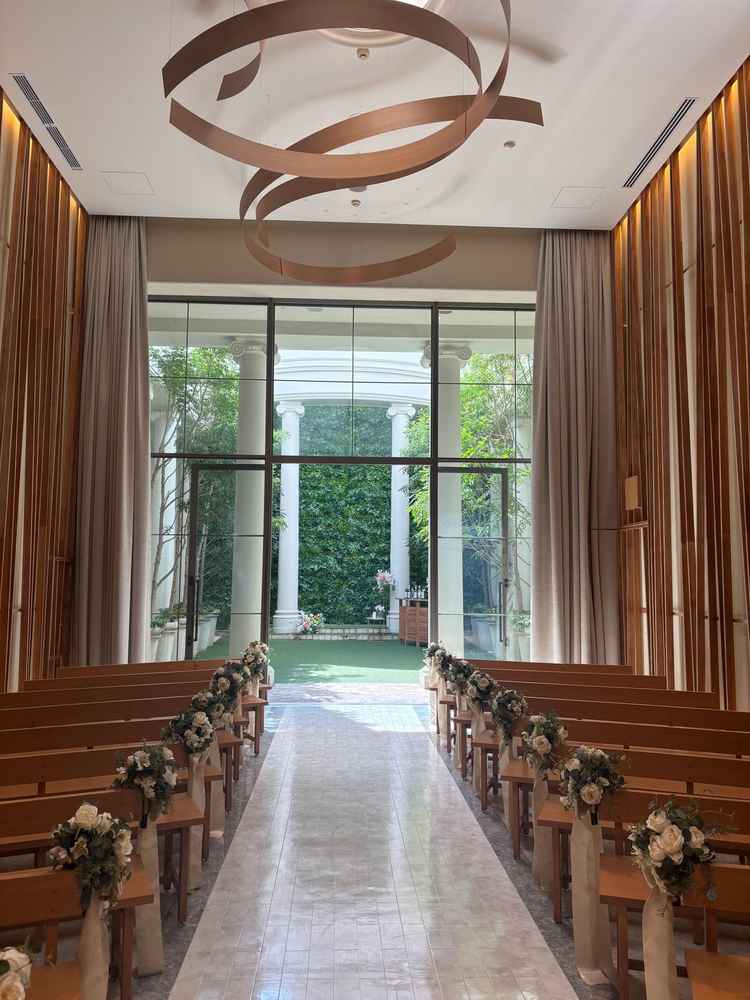 チャペルのすぐ後ろがガーデンになっていてすごく素敵な空間でした。