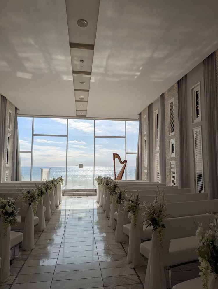 チャペル。サイズ感がちょうどいい。