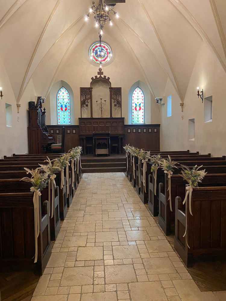 チャペルは少し小さいかなと思いましたが、音楽などがよく響いてキレイかもしれないなと思いました。