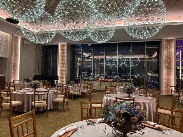 披露宴場　THE BARN