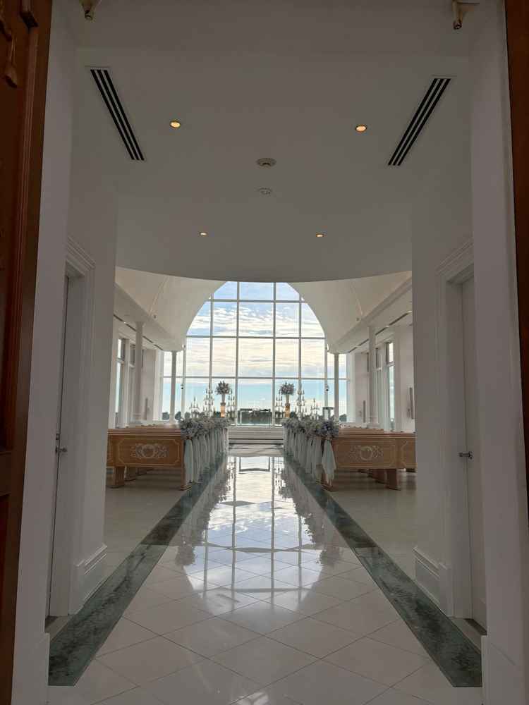 チャペルのドアを開けてもらった瞬間の景色。