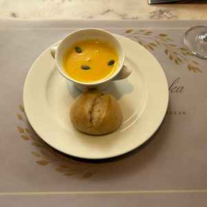 試食の季節のスープとパン