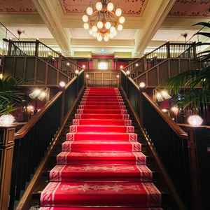 エントランスの階段