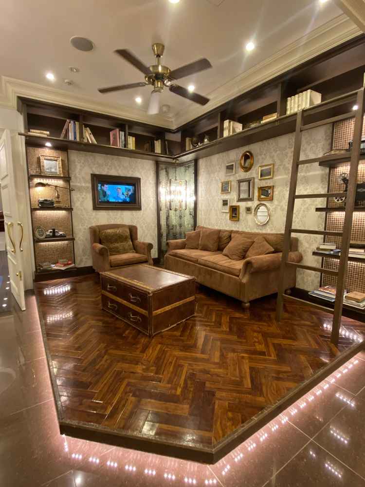 待機スペースの動画や写真を自分たちで変えられるのが良かったです。