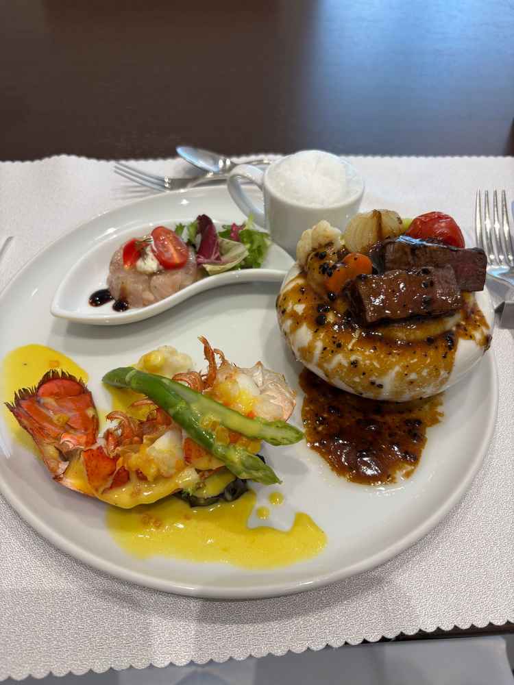 季節の食材を使っており、希望があれば食材を持ち込めるらしい。
