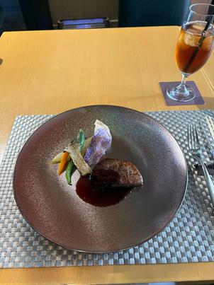 牛フィレ肉。柔らかくてほんとに美味しかったです。