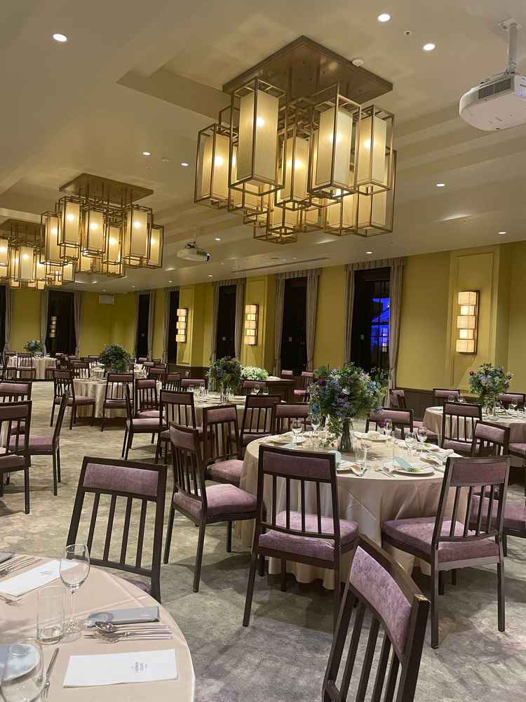 披露宴会場の写真になります。