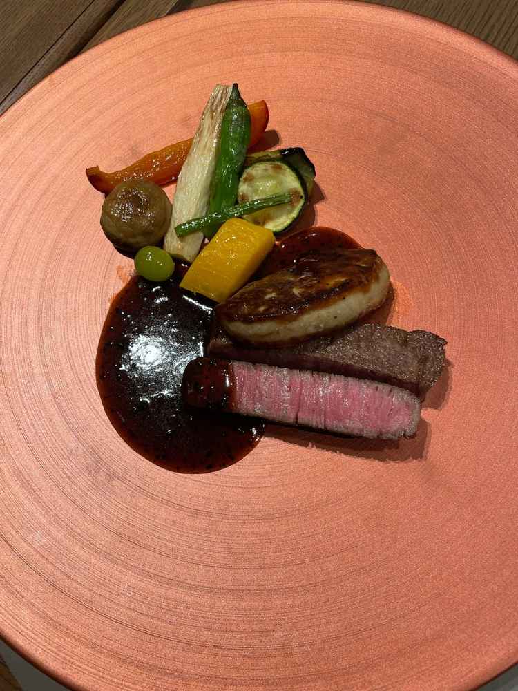 あたたかいお料理。お肉が柔らかい