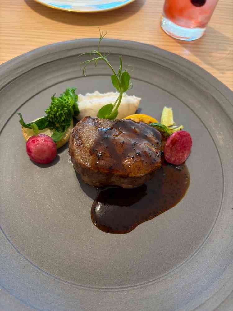 試食でいただいたお肉のお料理です