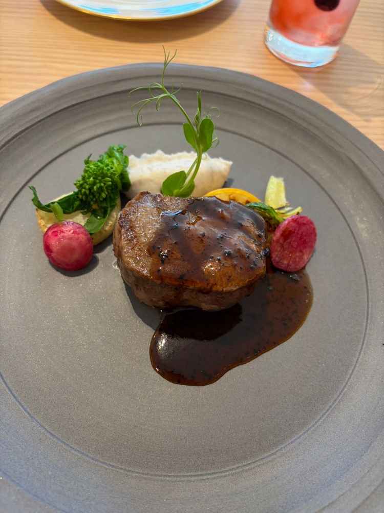 試食でいただいたお肉のお料理です