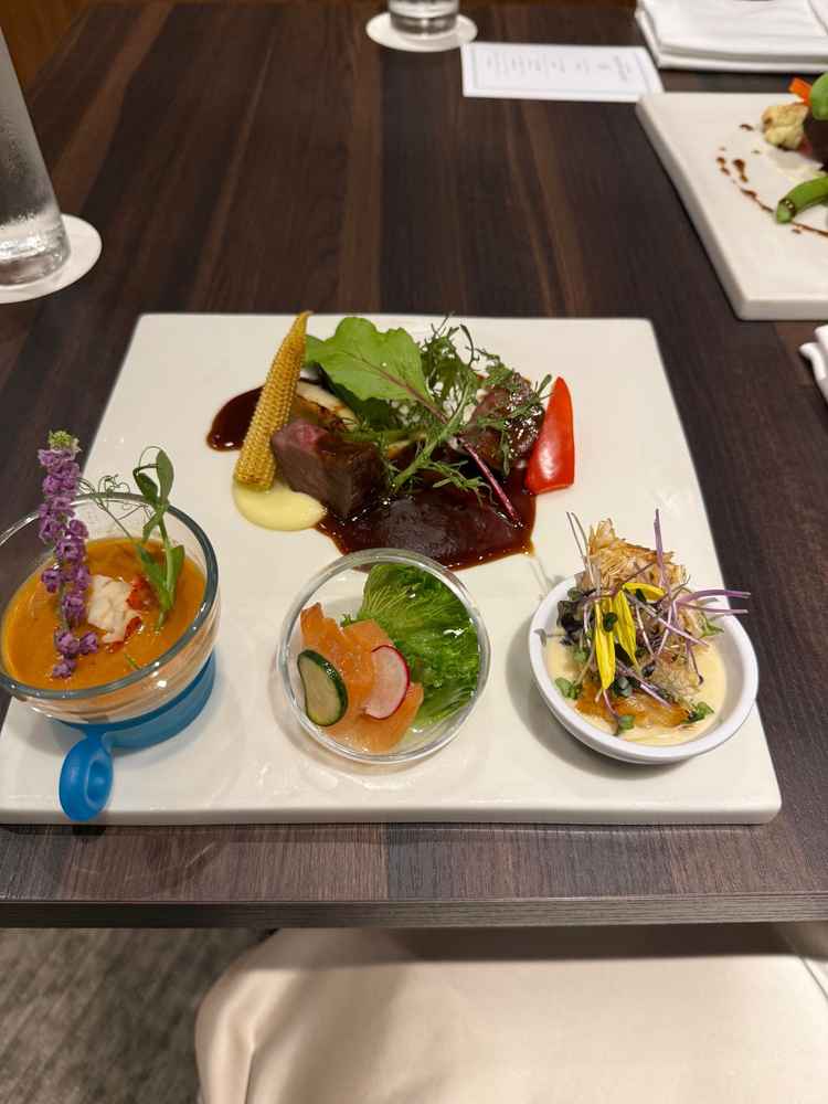 基本的に、コースは創作だが定番の料理でした。美味しかった