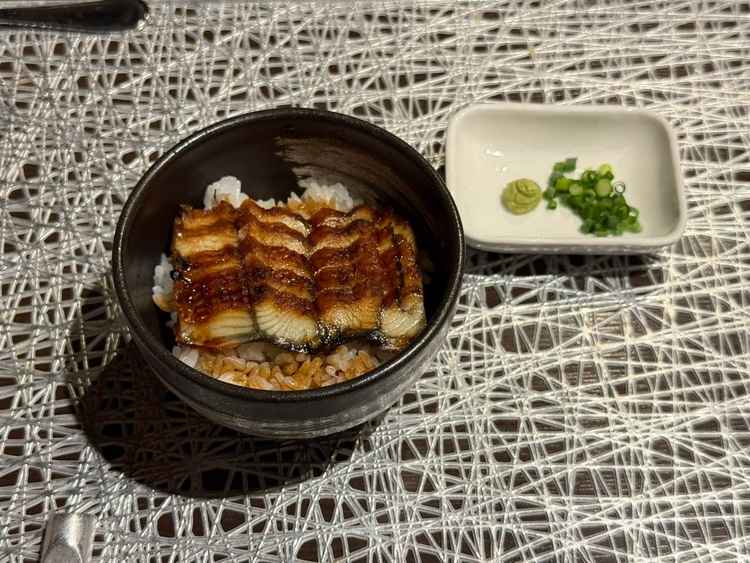 ひつまぶしからデザートまで全ての料理が美味しかったです。