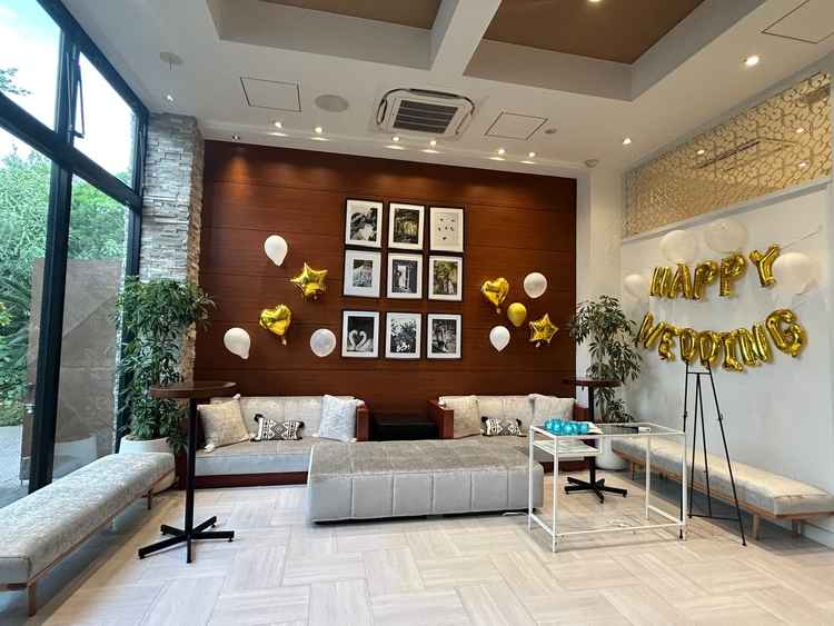 ロビー。当事者達の好みの装飾ができる、ややくつろぎやすい環境。