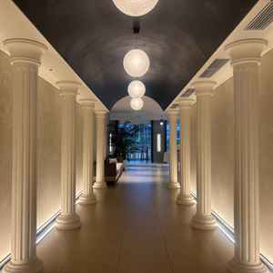 披露宴会場に続く廊下。写真スポット。