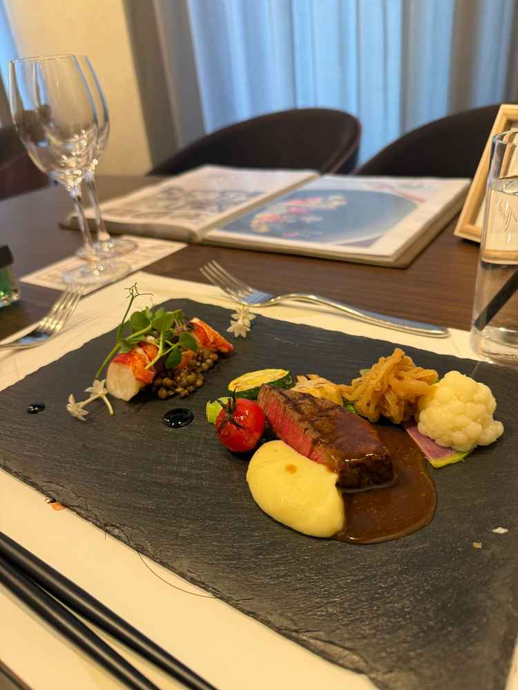 試食会の料理。料理の口コミが高評価なだけあって、かなり美味しかった。