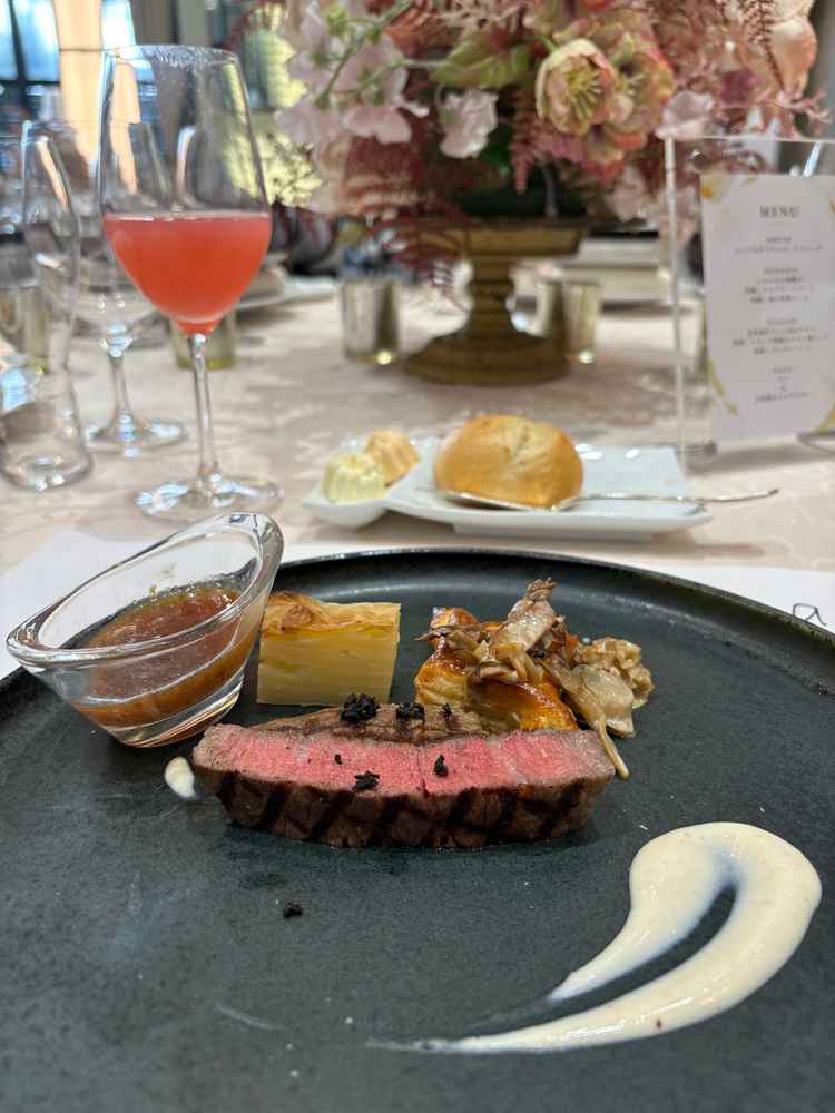 肉料理の試食