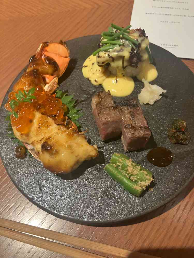 メイン料理です。とても鮮やかです