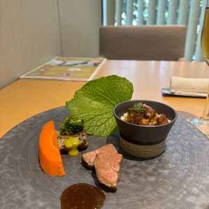 料理です。名古屋ならではの鰻など全部美味しかったです。