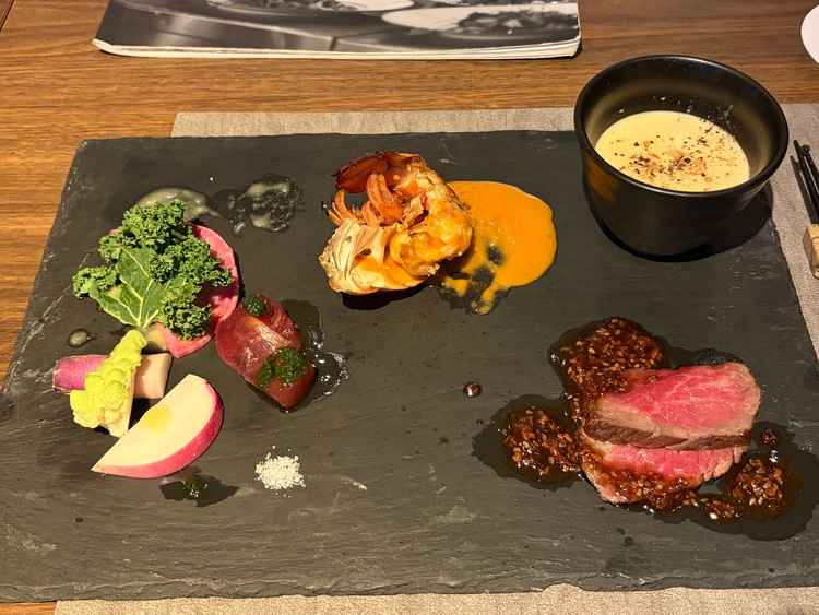 人気メニューのワンプレートを試食。三浦野菜とクレームブリュレが特に美味しく、好印象でした。