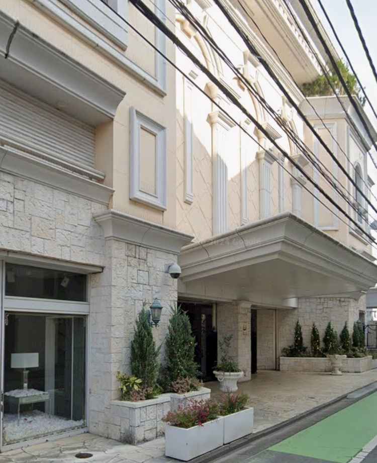 最寄りの川越駅から徒歩で5分程、駐車場もあり静かで日当りも良かったです。