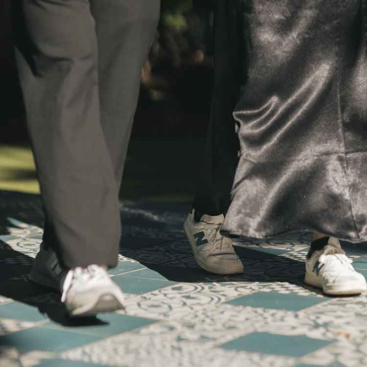 ガーデンでの写真。これは足元の写真ですが、全身の2ショット戻ってくださり当日のイメージがつかめました