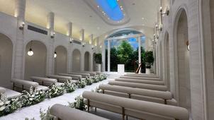 念願のチャペル⛪️天井が高いので開放感を感じた。