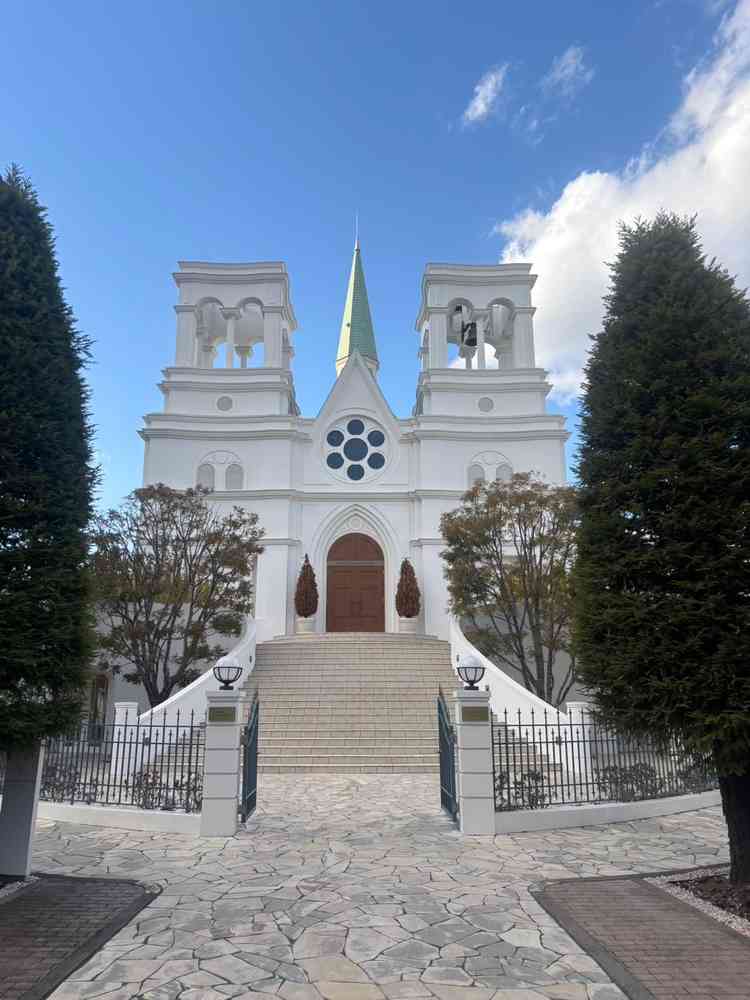 チャペル外観。大階段からの景色がとてもよかった。