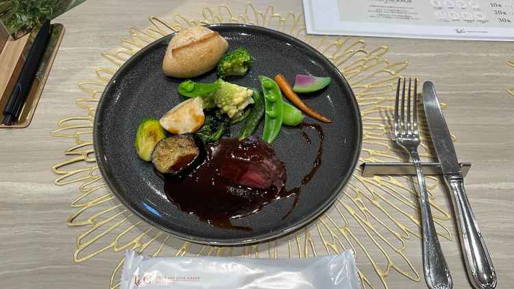 お料理はとても美味しかったです。いくつかコースが用意されており、予算や品数など調整する事ができます。