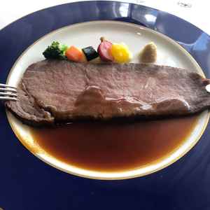 試食でいただいたローストビーフ　お肉はもちろん、付け合わせも細部までこだわりを感じました。