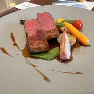 メイン料理が美味しかったです。