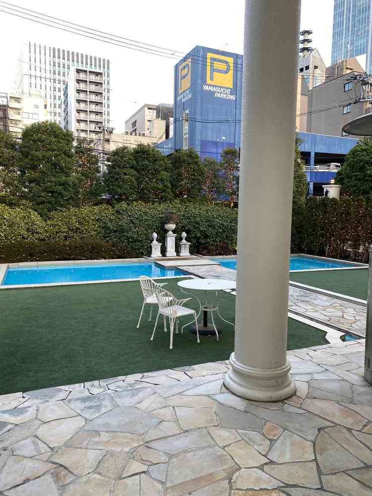 プールがあった。