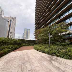 屋上庭園の写真。ホテルウェディングながら自然を感じられ、写真スポットにもなるとのことです。