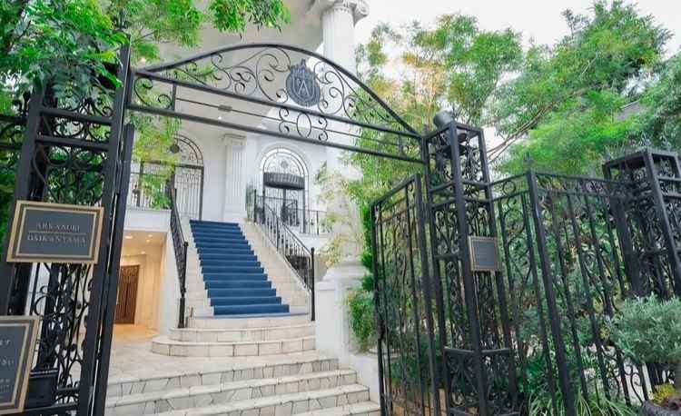 前回は赤でしたが今回青色のカーペットに変わっていて、個人的にはこちらのほうが好き