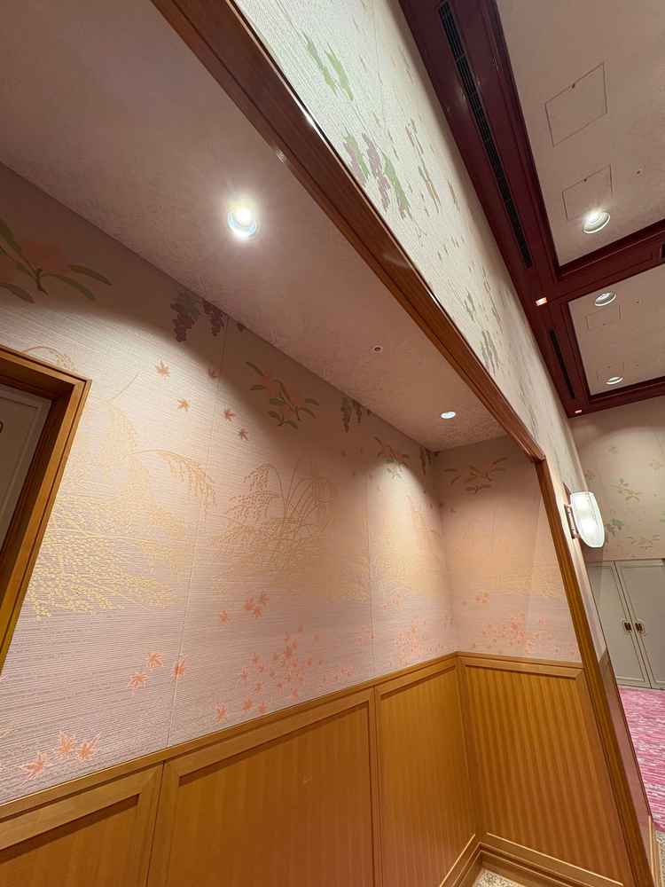 会場のクロスが老舗織物メーカーの調度品で良かった。