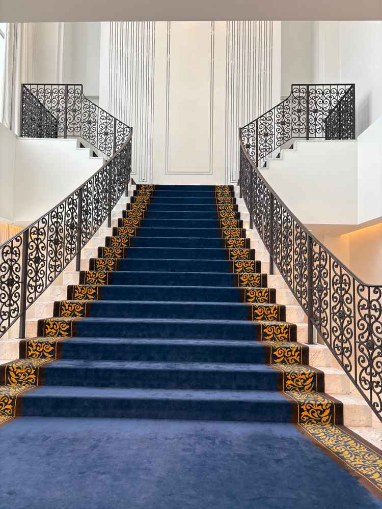 フラワーシャワーできる場所。重厚感があった