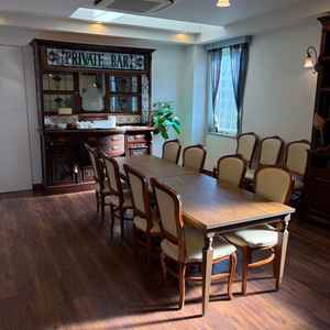 親族のための待合室の写真。落ち着いた雰囲気で、おしゃれなので親族が喜ぶだろうなと想像できました。