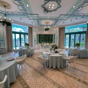 ティファニーブルーが可愛い披露宴会場でした。写真で気に入っていた披露宴会場よりここの方が良かったです