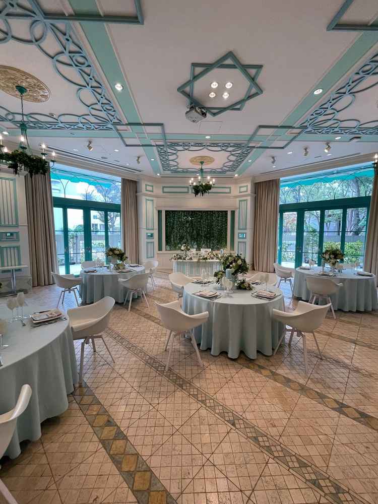 ティファニーブルーが可愛い披露宴会場でした。写真で気に入っていた披露宴会場よりここの方が良かったです