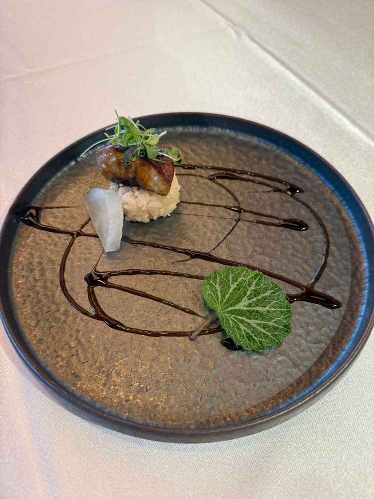 和テイストが素敵。お箸で食べるスタイルで、かしこまりすぎずでゲストの方も過ごしやすい
