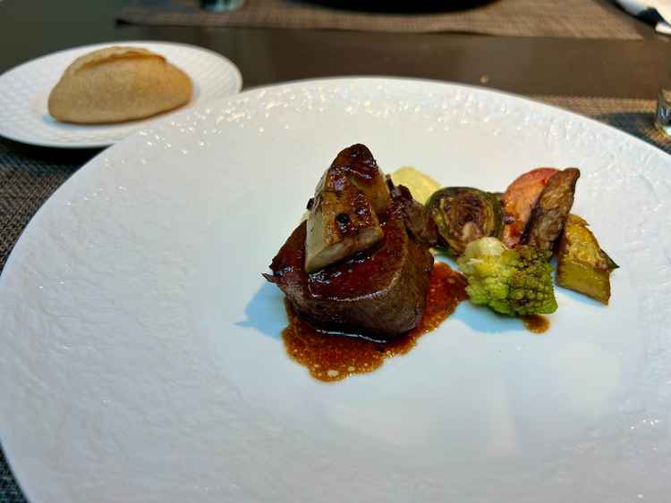 試食の肉料理。