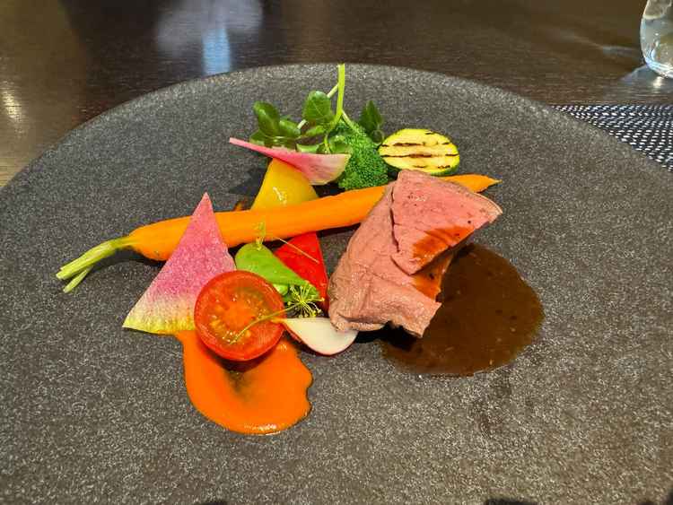 試食でいただいたお肉がとても柔らかく、満足度が高い料理を食べてもらえると感じた。