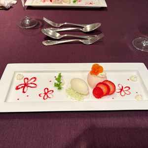 試食のデザート